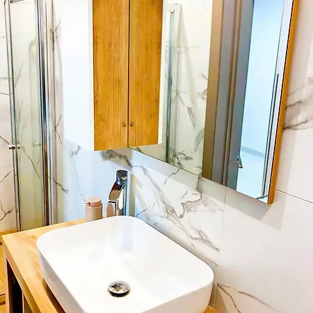 Modern Cozy With Terrace & Valley View In Msida شقة Santa Vennera